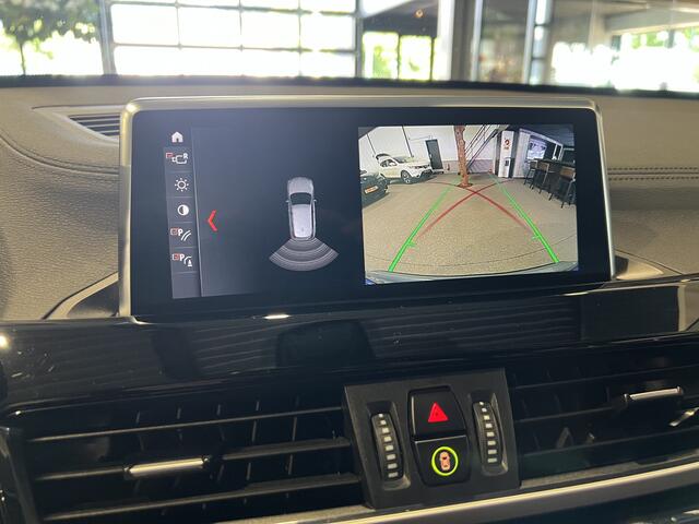 BMW X1 xDrive25e Executive Panorama | Camera | Stoelverwarming | 4x4 | Stormbay metallic