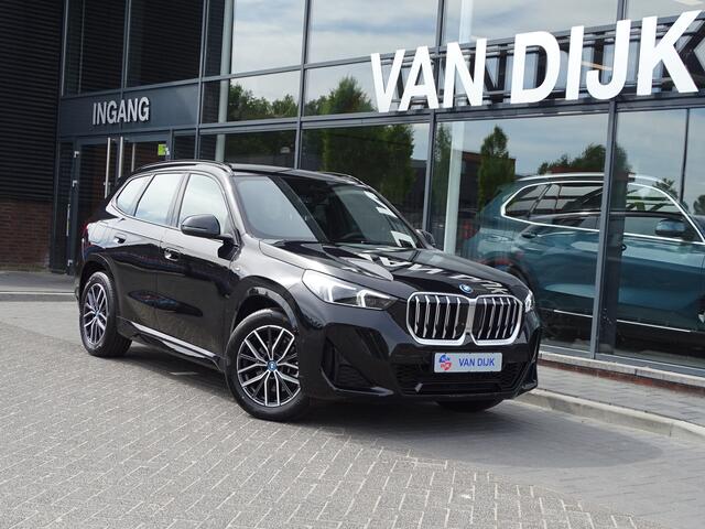 BMW X1 xDrive25e M Sportpakket Shadow-line Adaptief M-onderstel Sportstoelen Driving Assistant Plus Luxury Dashboard 18" LM Velgen