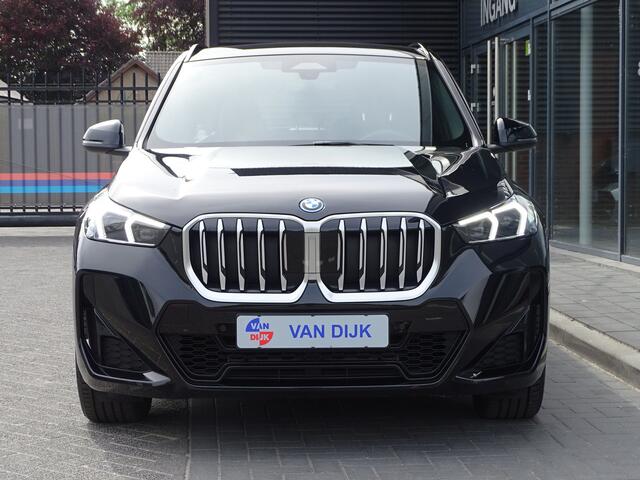BMW X1 xDrive25e M Sportpakket Shadow-line Adaptief M-onderstel Sportstoelen Driving Assistant Plus Luxury Dashboard 18" LM Velgen
