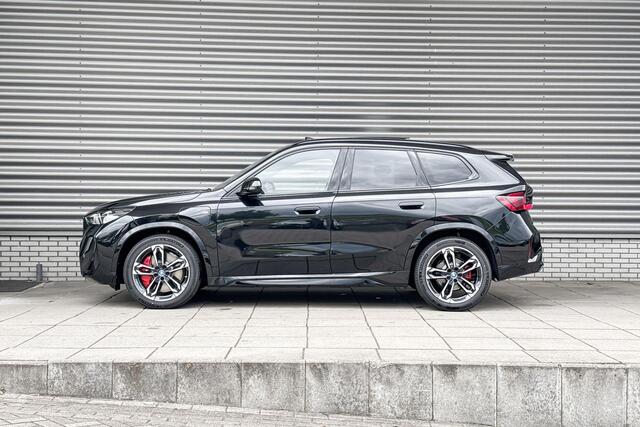 BMW X1 xDrive25e M Sportpakket Pro / Premium Pack / Comfort Pack / Travel Pack / Trekhaak / Panoramadak