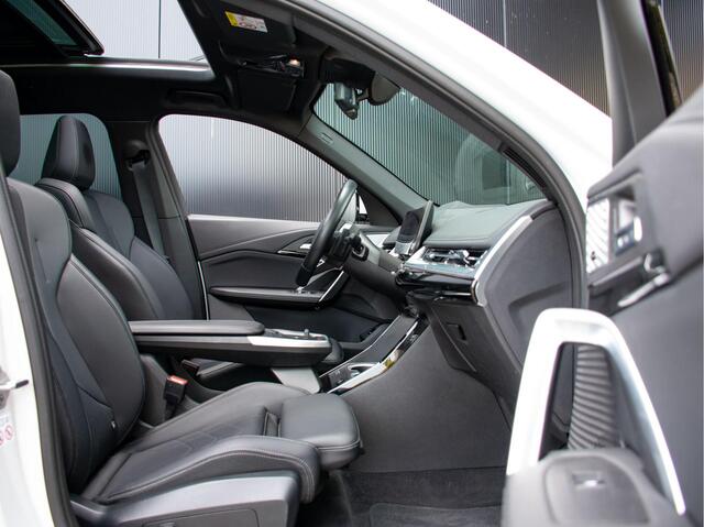 BMW X1 sDrive20i Steptronic M-Sport | Trekhaak | Elektrische stoelen | Adap. LED | Harman Kardon | Schuif-kantel Pano | 360 Camera