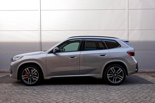 BMW X1 sDrive20i M-Sport, Panoramadak, 19" LM velgen, enz