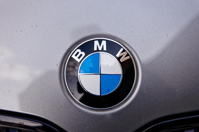 BMW X1 sDrive20i M-Sport, Panoramadak, 19" LM velgen, enz