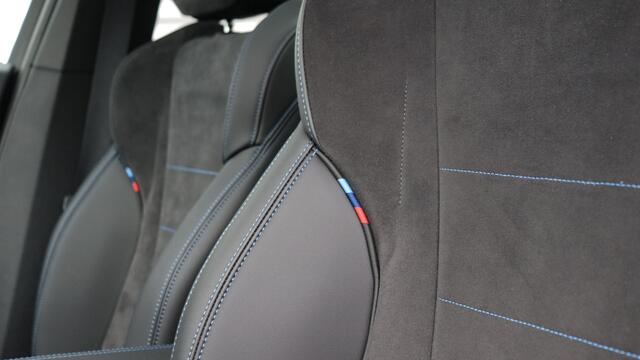 BMW X1 xDrive30e M-Sport | Head-up | Panoramadak | Trekhaak | Stuurwielverwarming | Comfort Access