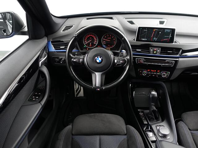 BMW X1 sDrive18i M Sport Aut- Head Up, Xenon Led, M Performance Interieur, Sfeerverlichting, Privacy Glass