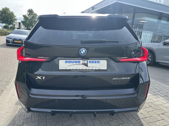 BMW X1 xDrive30e M Sport Pano-Dak | Adapt. Cruise | 360-Camera | Keyless | HUD |