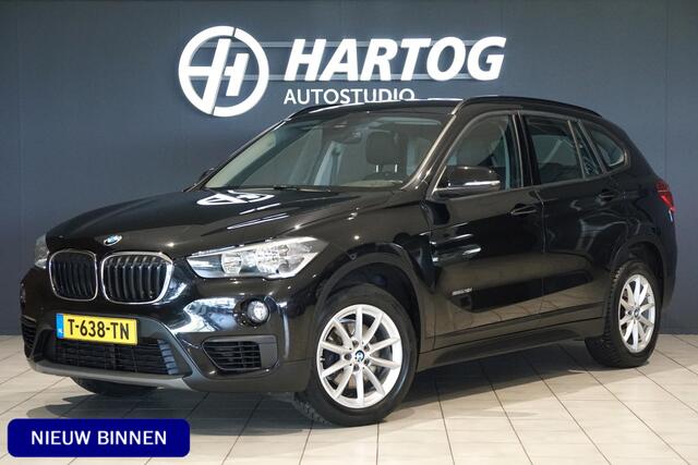 BMW X1 sDrive18i High Executive + SENSOREN / STOELVERWARMING / NAVIGATIE