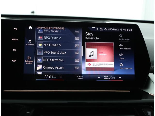 BMW X1 sDrive18i M-Sportpakket | Trekhaak | M Adaptief onderstel | Adaptieve LED koplampen | Comfort Access | Verwarmde voorstoelen