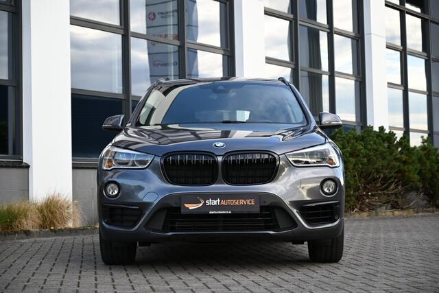 BMW X1 sDrive 18i Sport Line LED PDC Clima Trekhaak