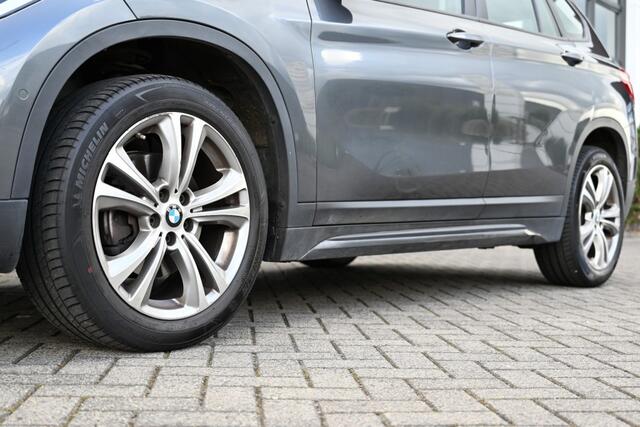 BMW X1 sDrive 18i Sport Line LED PDC Clima Trekhaak