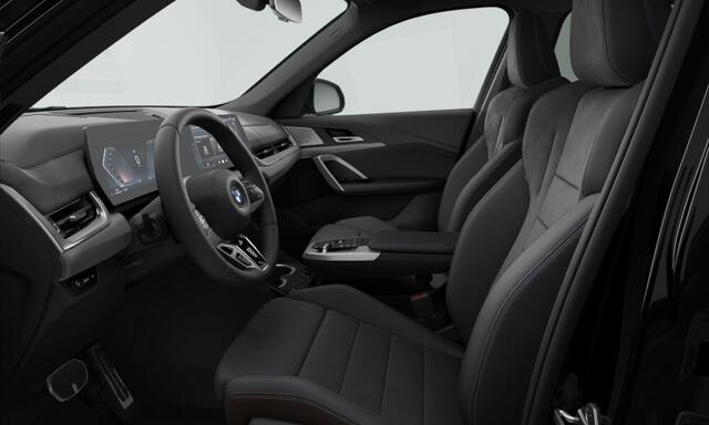 BMW X1 sDrive18i M-Sport Pro - Pano - Trekhaak - Driving Ass Plus - Harman Kardon
