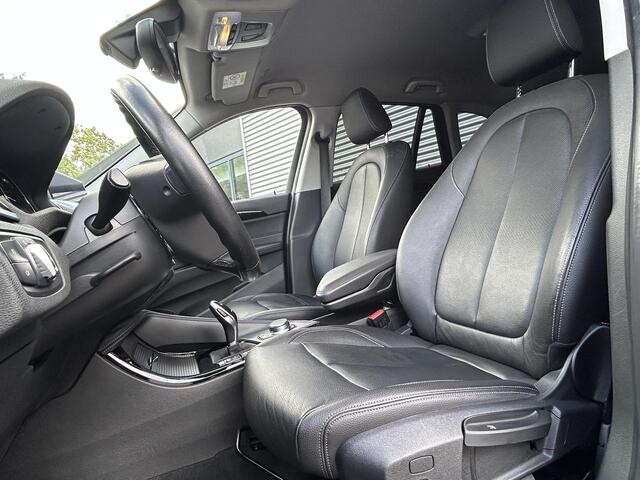 BMW X1 sDrive20i Orange Edition III | Trekhaak | Camera |