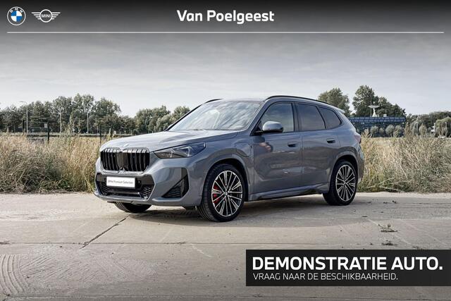 BMW X1 xDrive30e | M Sport | Glazen Panoramadak | Stoelverwarming | Trekhaak |
