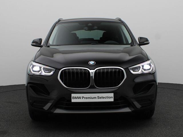 BMW X1 sDrive18i Achteruitrijcamera | Head-up Display | Afneembare Trekhaak | Navigatie Prof. | LM 17''