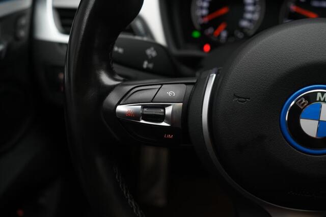 BMW X1 xDrive25e M-SPORT ** LED, NAVI+, PANORAMA, 19-inch LMV, TREKH, PRIVACY ** UNFALLFREI - Vol.Dealer Onderh.** ** INFORMEER OOK NAAR ONZE AANTREKKELIJKE FINANCIAL-LEASE TARIEVEN **