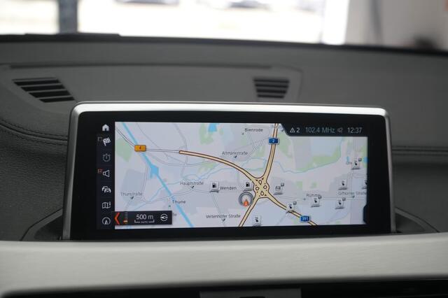 BMW X1 xDrive25e M-SPORT ** LED, NAVI+, PANORAMA, 19-inch LMV, TREKH, PRIVACY ** UNFALLFREI - Vol.Dealer Onderh.** ** INFORMEER OOK NAAR ONZE AANTREKKELIJKE FINANCIAL-LEASE TARIEVEN **