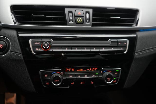 BMW X1 xDrive25e M-SPORT ** LED, NAVI+, PANORAMA, 19-inch LMV, TREKH, PRIVACY ** UNFALLFREI - Vol.Dealer Onderh.** ** INFORMEER OOK NAAR ONZE AANTREKKELIJKE FINANCIAL-LEASE TARIEVEN **