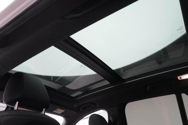 BMW X1 xDrive25e M-SPORT ** LED, NAVI+, PANORAMA, 19-inch LMV, SPIEGEL-PACK ** UNFALLFREI - Vol.Dealer Onderh.** ** INFORMEER OOK NAAR ONZE AANTREKKELIJKE FINANCIAL-LEASE TARIEVEN **