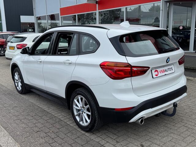 BMW X1 S-DRIVE 1.8 AUT. TREKHAAK LED NAVIGATIE AIRCO LMV PDC