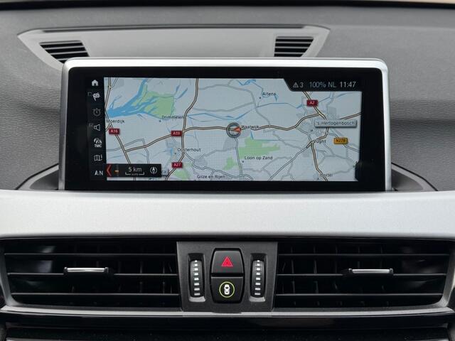 BMW X1 S-DRIVE 1.8 AUT. TREKHAAK LED NAVIGATIE AIRCO LMV PDC