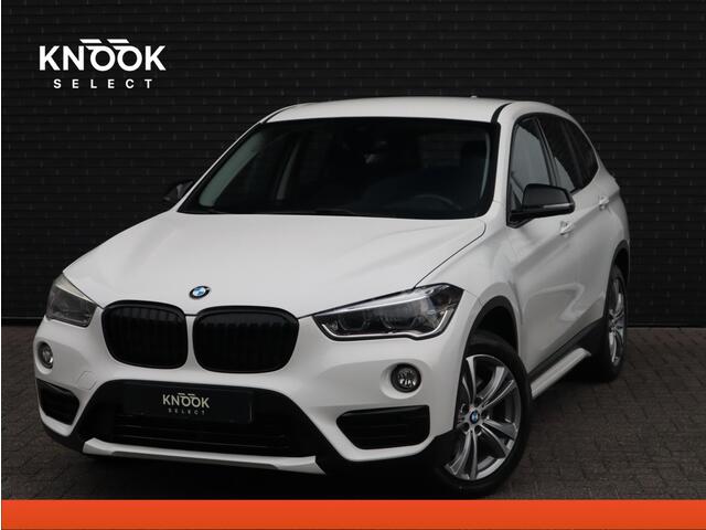 BMW X1 sDrive20i Centennial Executive Sportstoel / Trekhaak / Harman Kardon / LED