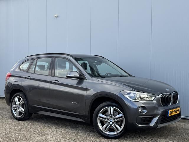 BMW X1 sDrive18i Executive Automaat/Leer/Climate/18inch.