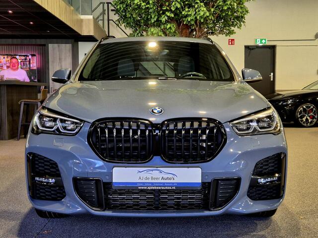 BMW X1 xDrive25e High Executive M-Sport | Camera | Harman Kardon | 19" | HUD | Stormbay Metallic