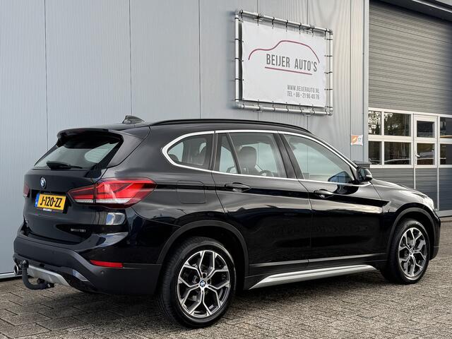 BMW X1 sDrive18i High Executive Automaat/Trekhaak/Camera/Navi/HUD.