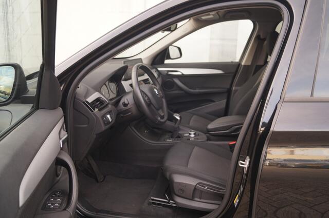 BMW X1 xDrive25e Executive -NAVI-ECC-HUD-CAM-PDC-