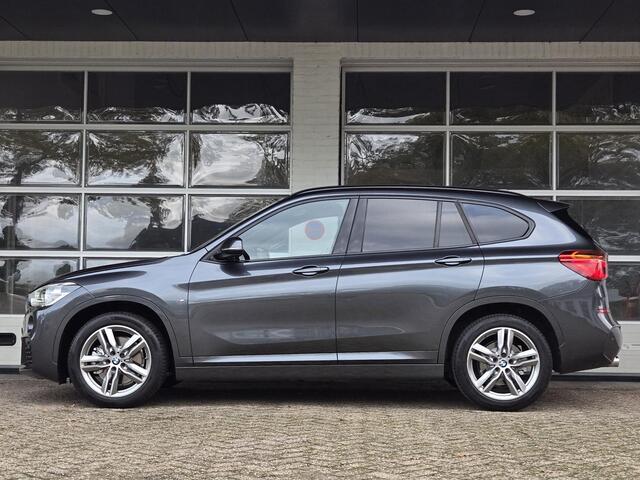 BMW X1 sDrive20i M SPORT | LEDER | TREKHAAK | NAVIGATIE | STOEL- STUURWIELVERWARMING | ELEKTR. KOFFERKLEP |