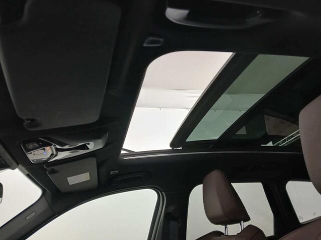 BMW X1 sDrive20i 170pk M-Sport Pano ACC HUD 360 H/K 19inch El-zetels