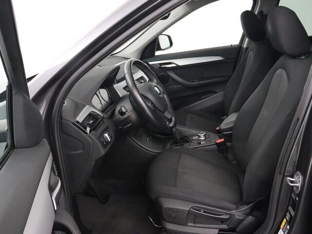 BMW X1 Xdrive25e Edrive Edition | Panoramadak | Stoelverwarming | Full LED | Navigatie | Climate control | Parkeerhulp | Cruise control | PHEV | Plug In