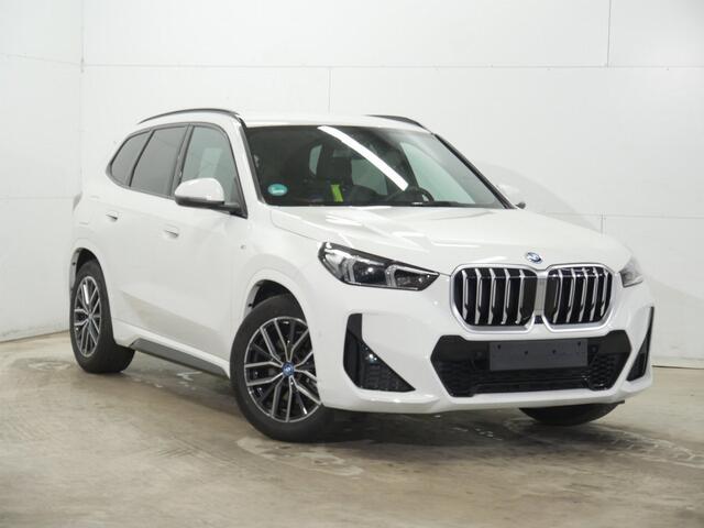 BMW X1 xDrive25e M-Sport | Trekhaak | Head-Up | Actief zetels | CoPilot | Harman Kardon