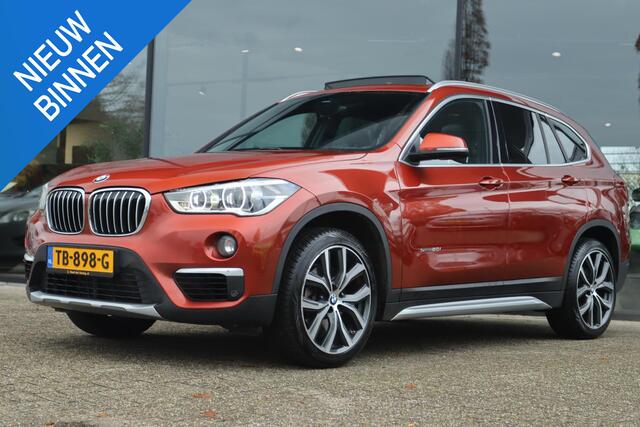 BMW X1 SDRIVE20I HIGH EXECUTIVE | PANO | LED | HUD | LEDER | CAMERA | NAVI | STOELVERW.