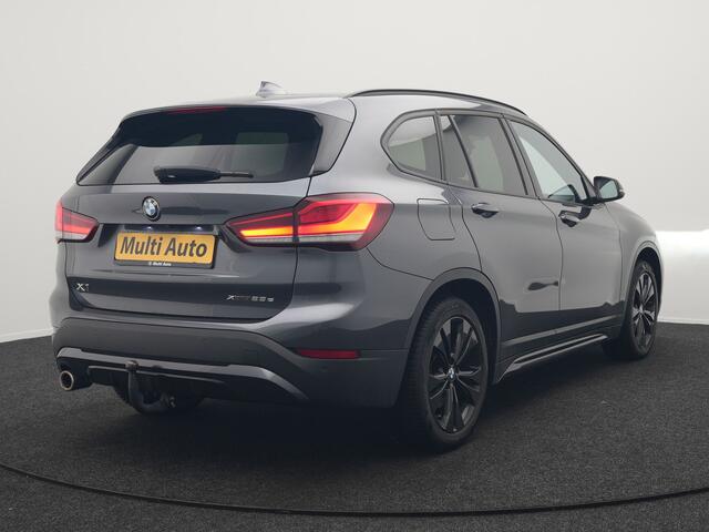 BMW X1 xDrive25e Sportline Plug In Hybrid 221pk Dealer O.H. PHEV | Trekhaak | Camera | Sfeerverlichting | Keyless | Sportstoelen Verwarmd | LED Koplampen | Cruise Control | Navigatie | DAB |