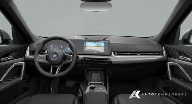BMW X1 25e xDrive M Sport | Panorama | Shadow | ACC | 360° Camera | Head-Up | Adap. led | Stoelverwarming | 19' inch |