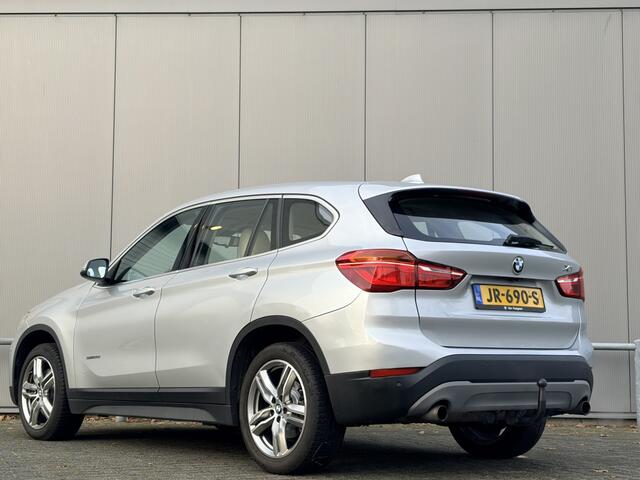 BMW X1 sDrive20i - automaat - leder - trekhaak - airco - navi - cruise
