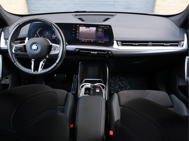 BMW X1 xDrive30e M Sport 326PK | Matte | Individual | ACC | Cam | Driving Assist Plus | BTW |