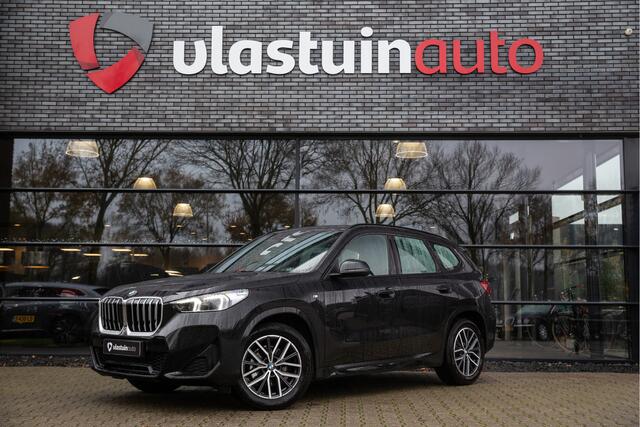 BMW X1 sDrive18i M-sport Achteruitrijcamera, Draadloze lader, Sfeerverlichting,