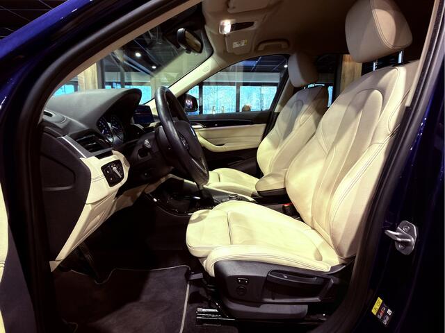 BMW X1 xDrive25e Executive Sportline | Beige leder | Camera | Trekhaak