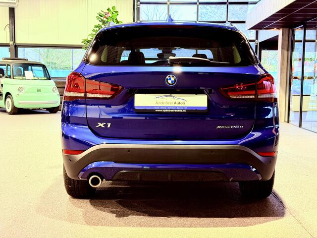 BMW X1 xDrive25e Executive Sportline | Beige leder | Camera | Trekhaak