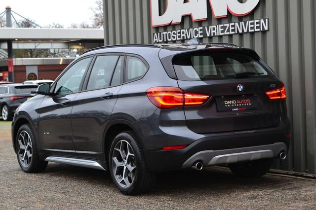 BMW X1 xDrive25i High Executive LED/Camera/ACC/Navi