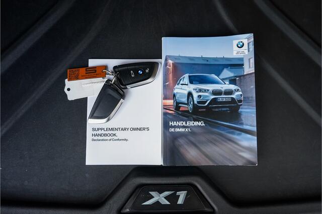 BMW X1 sDrive20i High Executive Sportline Camera Leder 18"