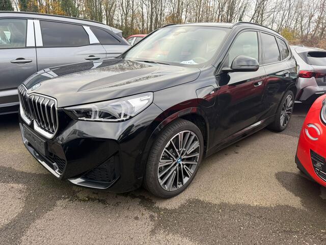 BMW X1 xDrive25e | M-Sport | Pano | Driving Assistant Plus | HUD |