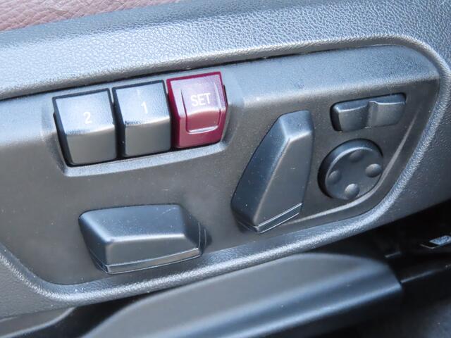 BMW X1 xDrive25i Centennial High Executive | navi prof | lederen bekleding | elektrisch verstelbare voorstoelen | trekhaak