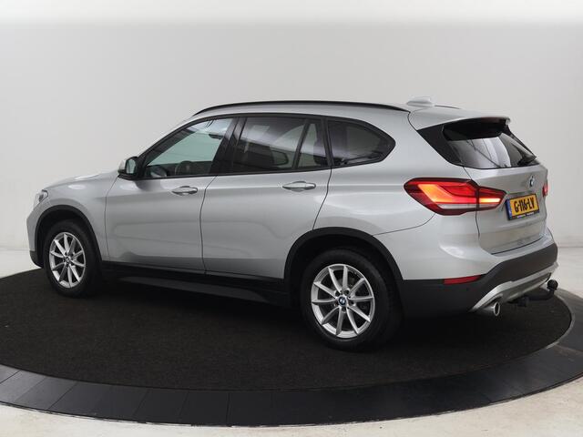 BMW X1 sDrive18i High Executive | Head-Up | Trekhaak | Leder | Stoelverwarming | Sportstoelen | Full LED | Park Assist | Climate control | Bluetooth | Navigatie | Cruise control