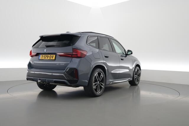 BMW X1 xDrive25e M Sport | Pano | Trekhaak | HUD | Camera | Leder | CarPlay