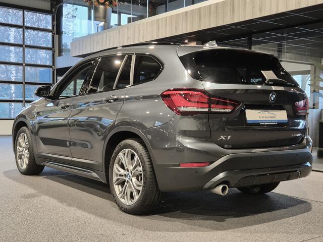 BMW X1 xDrive25e Executive Sportline | Panorama | Trekhaak | Camera | Carplay/Android | 4x4