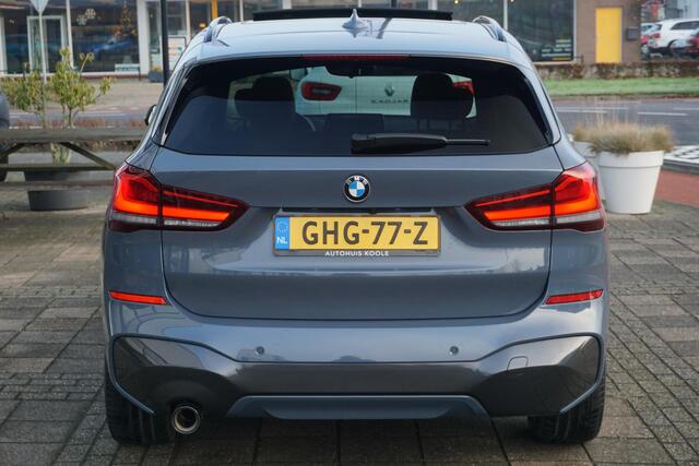 BMW X1 xDrive25e eDrive Edition | M pakket | ACC | PANO | trekhaak | Individual Storm Bay
