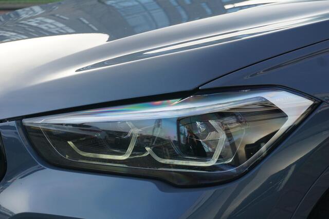 BMW X1 xDrive25e eDrive Edition | M pakket | ACC | PANO | trekhaak | Individual Storm Bay